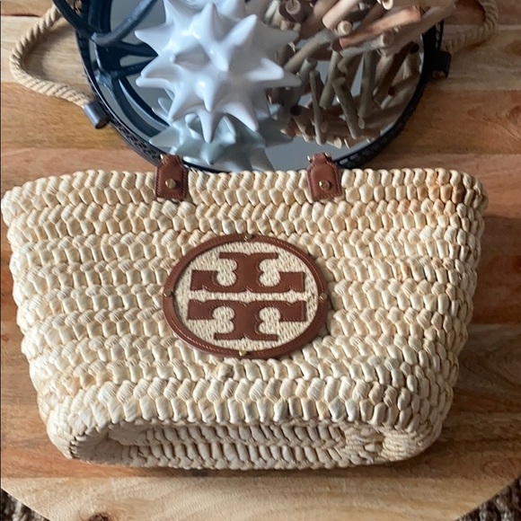 Tory Burch Audrey Straw Tote - Picture 3 of 12